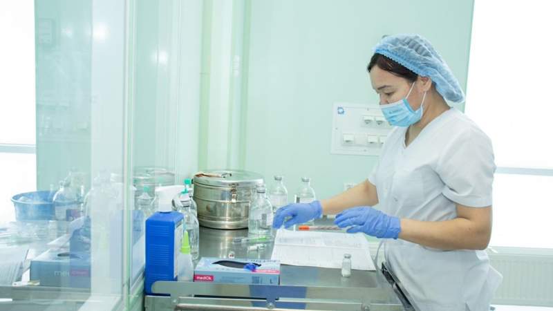На вакцинацию девочек 11 лет от вируса папилломы человека правительство выделило 9,7 млрд тенге