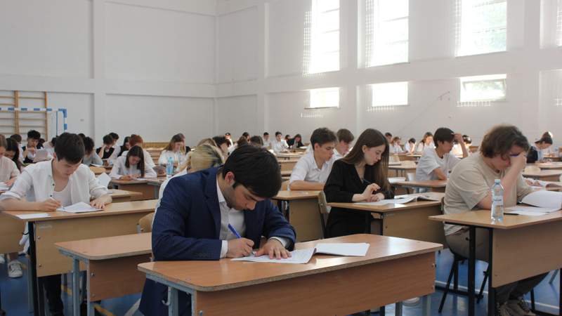 Школы в трёх областях освобождены от итоговой аттестации из-за ЧС