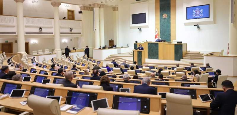 Парламент Грузии преодолел вето президента на закон об иноагентах