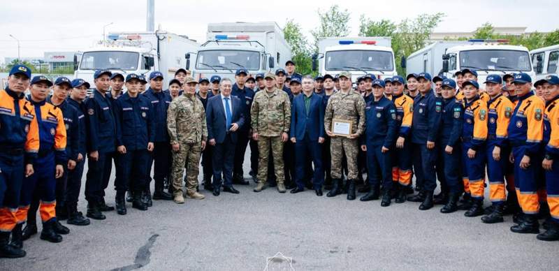Спасатели МЧС из Атырауской области возвращаются на места постоянной дислокации