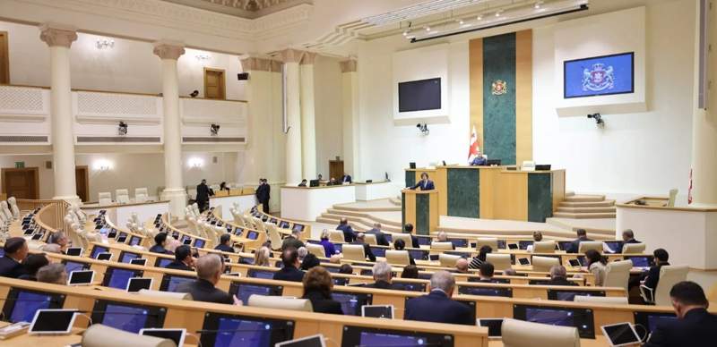Спикер парламента Грузии подписал закон об иноагентах после вето президента