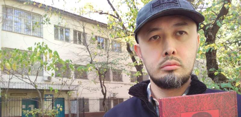 Алматинский активист Альнур Ильяшев требует вернуть "Талибан" в список террористических организаций