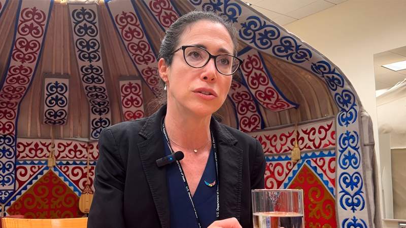 "Перед лицом вызовов нельзя сдаваться". Пять вопросов помощнику госсекретаря США Мэллори Стюарт