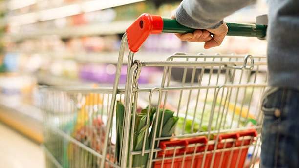 В правительстве насчитали снижение цен на социально значимые продукты питания за полгода на 0,2%
