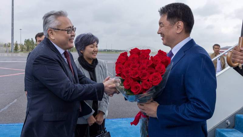 Генсек ООН и президент Монголии прилетели в Казахстан
