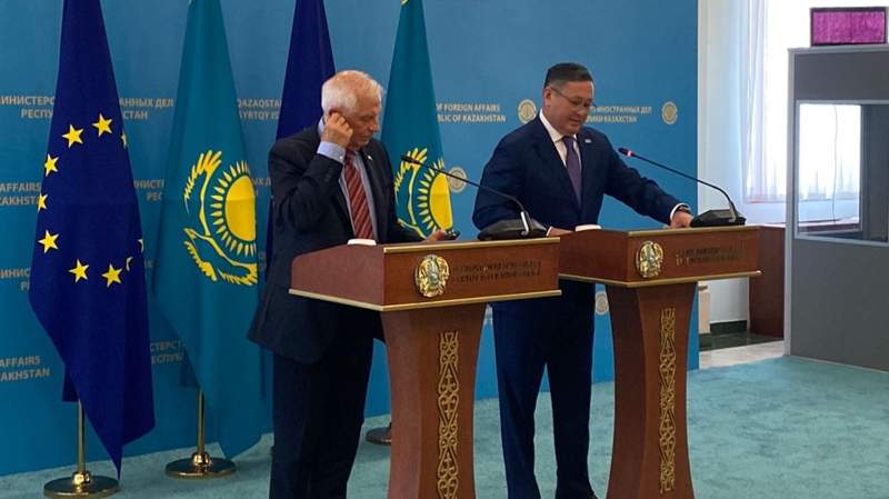 Жозеп Боррель встретился с главой МИД РК на фоне публичных обсуждений петиции против ЛГБТ