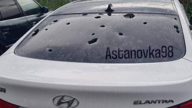 Стихия в Астане: град оставил автомобили без стёкол