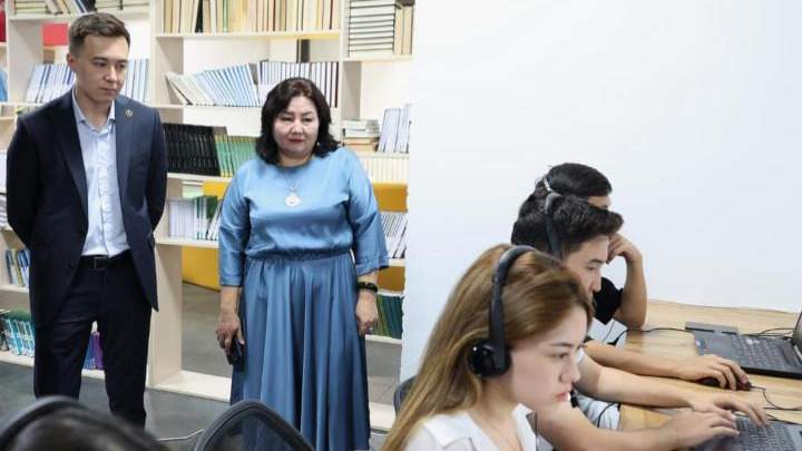 Контакт-центр помощи студентам в поиске мест в общежитиях работает в Казахстане