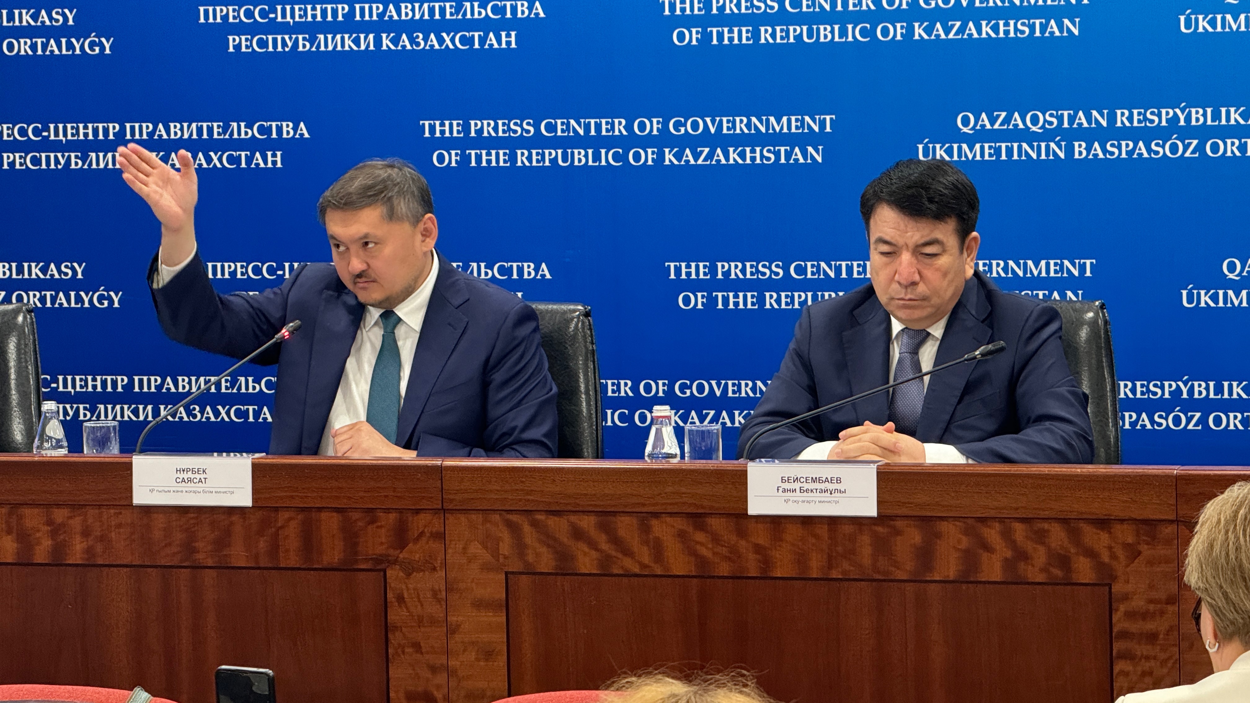 "Когда распределят гранты, останется масса невостребованных". Почему так происходит и как тратит деньги минобразования