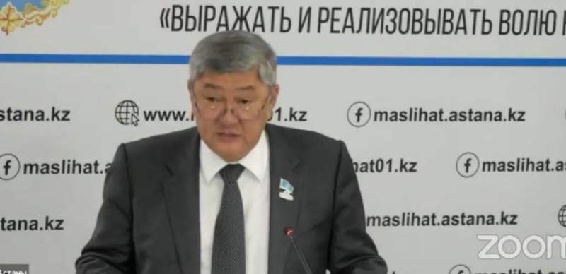 Поливальные машины создают пробки в Астане и ведут к расходу воды с ростом сорняков – депутат Самамбетов 