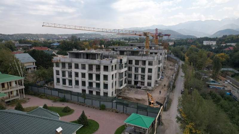 Строительство ЖК Autograph приостановили в Алматы