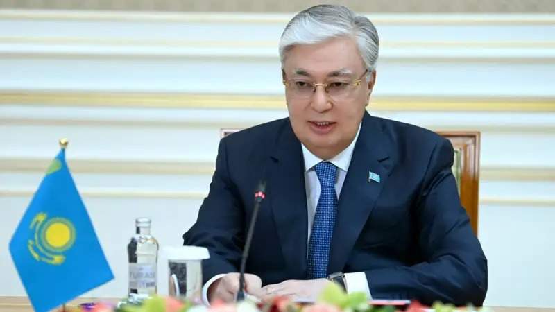 На президента Токаева готовилось покушение? Схрон оружия по маршруту следования кортежа обнаружили в Туркестанской области