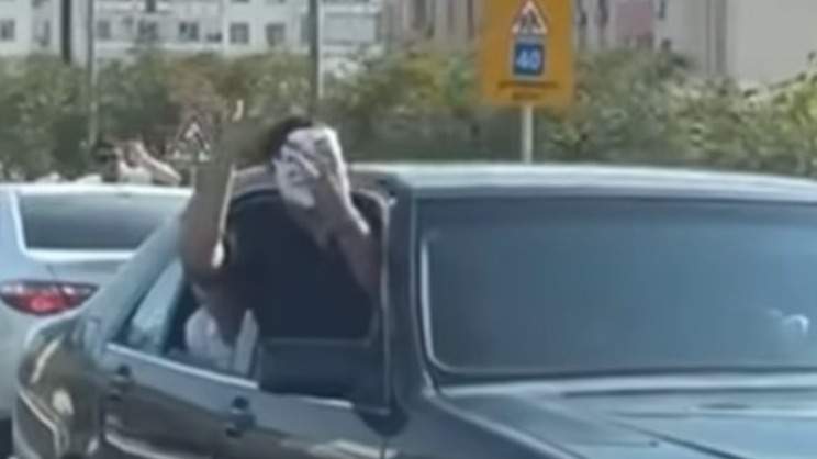 Задним ходом по встречке: водителя в Актау привлекли к административной ответственности
