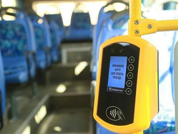 На примере Алматы: в Бишкеке хотят отменить наличную оплату проезда в автобусах