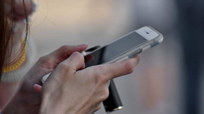 Жительницу Уральска посадили за отправку приватного фото супруга в WhatsApp