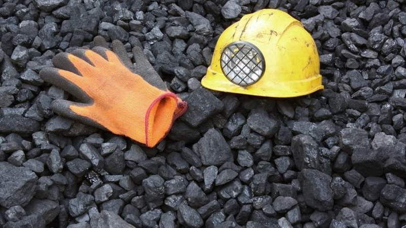 Трёх рабочих завалило горной массой на шахте в Карагандинской области 