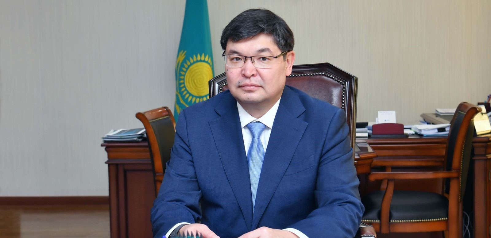 Казахстанских госслужащих оставят без премий