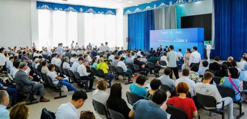 Аким Астаны Касымбек встретится с жителями Байконурского района 7 ноября. Вы можете задать ему вопросы через BES.media