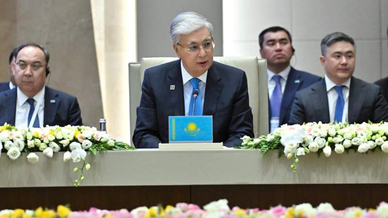 Токаев призвал заключить соглашение по "среднему коридору" членов Организации тюркских государств