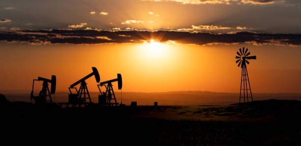 Почти треть нефтяных месторождений в Казахстане истощается 