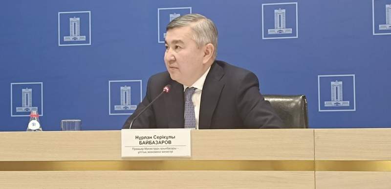 Курс доллара в республиканском бюджете останется на уровне 470 тенге