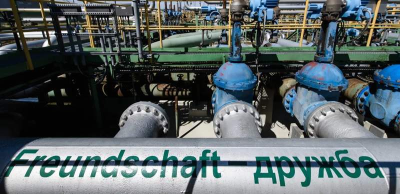 В минэнерго Казахстана прокомментировали утечку нефти на нефтепроводе "Дружба"