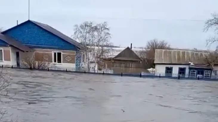 Пострадавшим от паводка семьям из Акмолинской области возмещён ущерб и предоставлена помощь