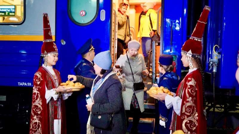 Из Алматы в Ташкент и Самарканд: новый туристический поезд запустили в Казахстане