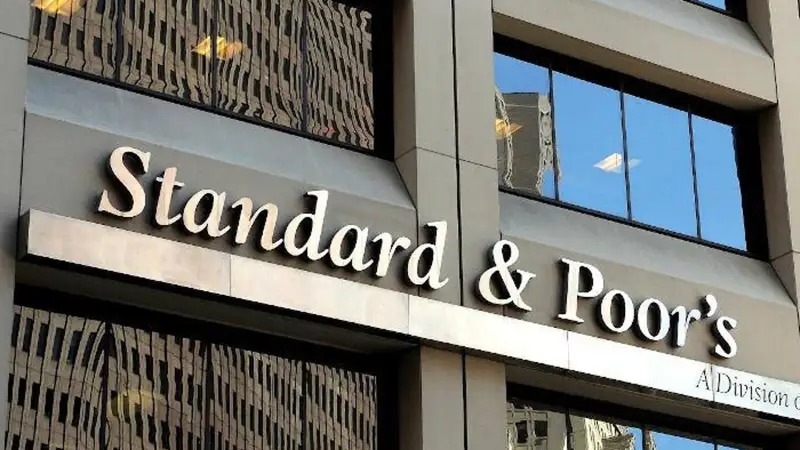 S&P повысило долгосрочный кредитный рейтинг эмитента Halyk Bank до "BBB-"