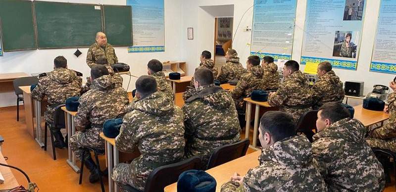 Сенатор предложил дать возможность студентам обучаться на военных кафедрах за рубежом 
