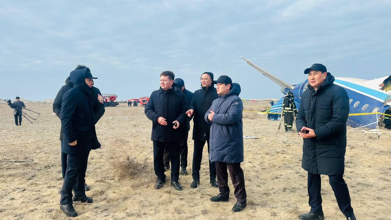 Baza опубликовала список пассажиров разбившегося самолёта возле Актау
