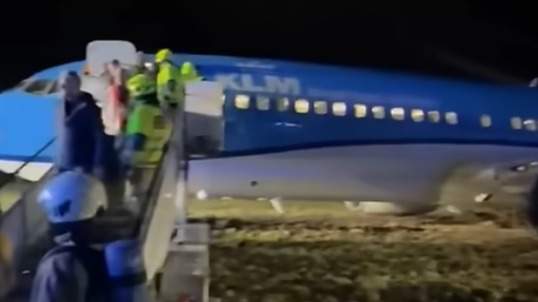 Самолёт KLM Royal Dutch Airlines потерял управление во время аварийной посадки в Норвегии 