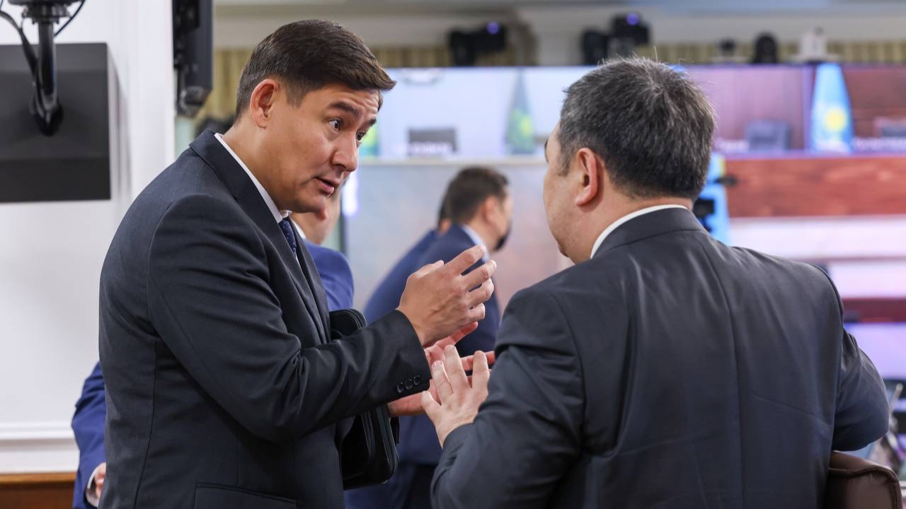 Азамат Ескараев освобождён от должности министра юстиции