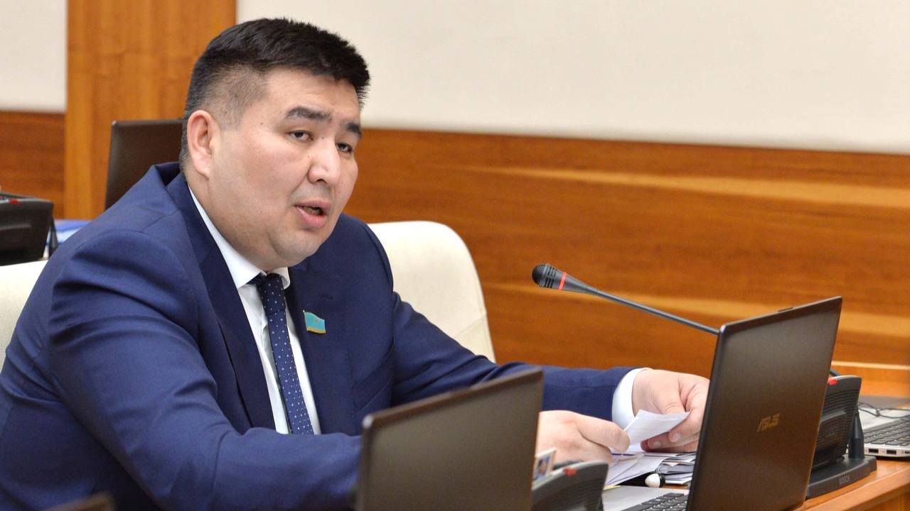 Депутат мажилиса Елнур Бейсенбаев возглавил отдел внутренней политики администрации президента