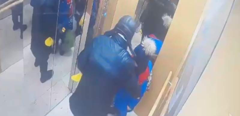 В Астане подросток напал с ножом на ребёнка в лифте. Заведено уголовное дело