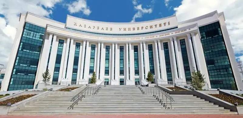 "Где 73 млрд?": студент поднял вопрос о финансах Назарбаев университета и получил повестку на слушание