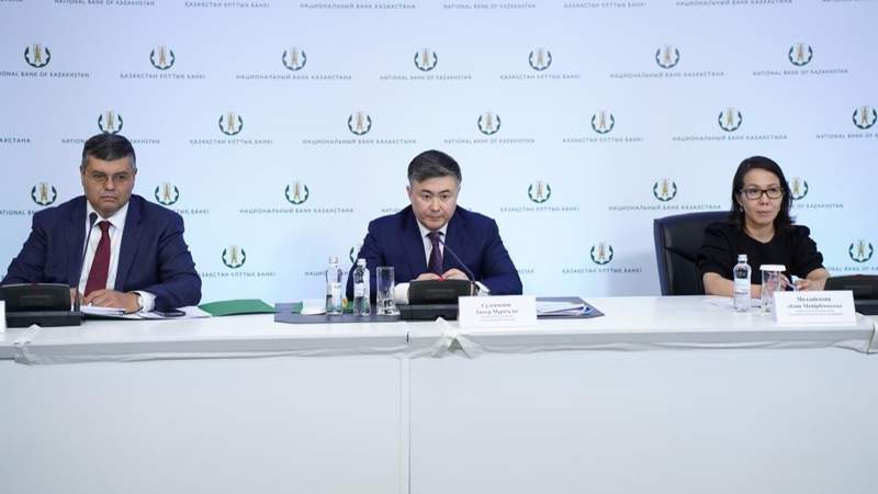Нацбанк будет "стимулировать" банки возвращать государственную помощь