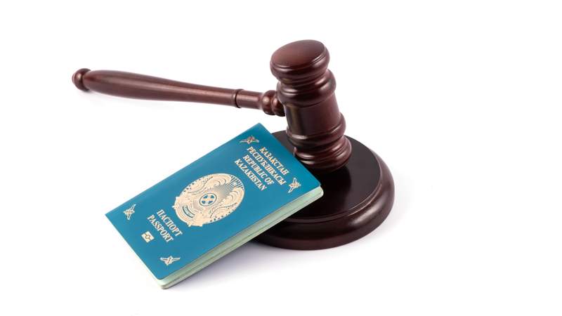 Для казахстанцев в России подорожают консульские сборы. Так власти планируют уменьшить дефицит бюджета
