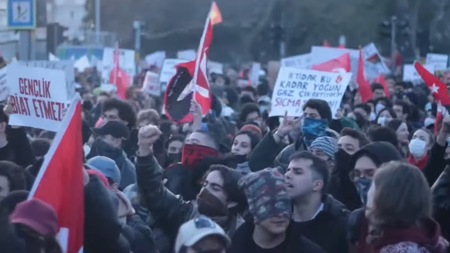 Протесты в Турции: посольство опубликовало предупреждение для казахстанцев
