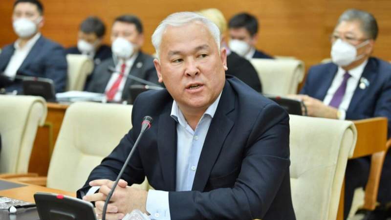 Ввести налог на коммерческую недвижимость предложил депутат – Жумангарин пообещал подумать