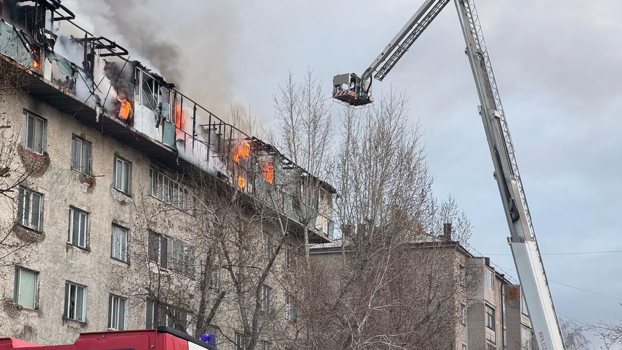 Пожар в общежитии в Астане: эвакуированы 50 человек, в том числе дети