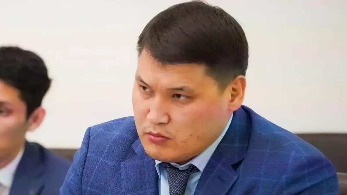 Руслан Берденов ушёл с поста сопредседателя партии Respublica