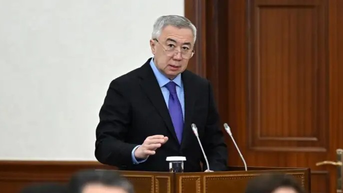 Меньше конференций и авто – затянуть пояса при формировании республиканского бюджета 2026-2028 обещает миннацэкономики
