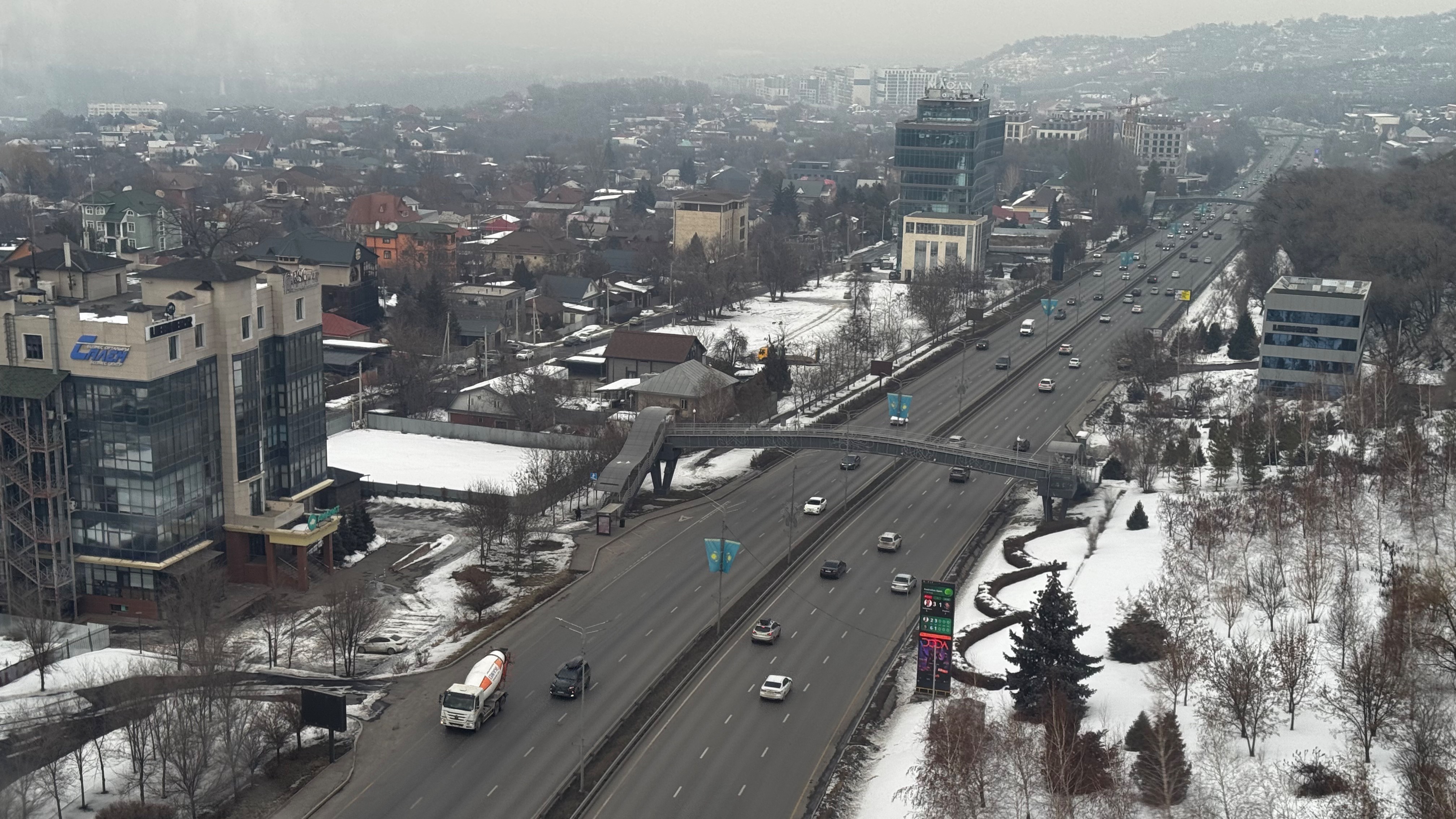 Закрытые дороги в Алматы: сводка на 30 апреля
