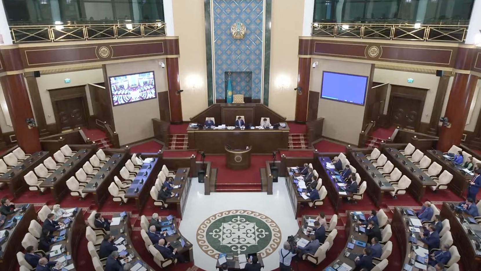 Мажилис принял проект Налогового кодекса во втором чтении