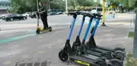 Электросамокаты признают транспортом: что меняется с 1 июля 2026 года