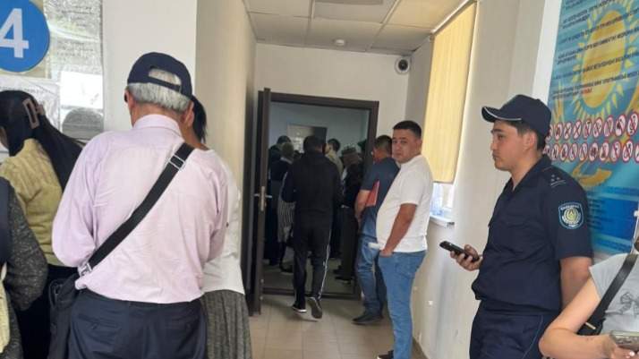 Часы ожидания ради 30-минутной встречи: адвокаты жалуются на условия в алматинском СИЗО №72