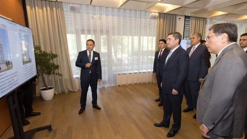 На фоне возможной отставки: Досаев сопровождает Бектенова в Алматы во время его рабочей поездки