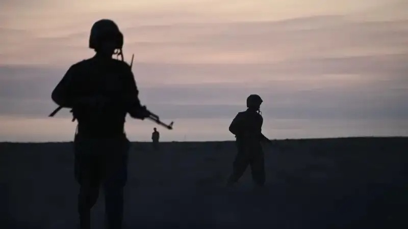 Имеет ли право задержанный военкомами абитуриент на юриста и телефонный звонок – ответ минобороны

