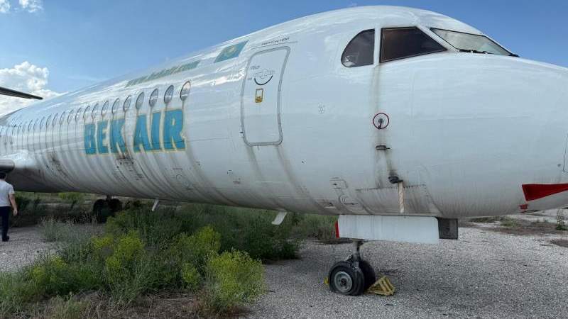 Bek Air распродаёт оставшиеся на балансе самолёты Fokker-100